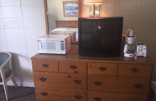 Downtown Myrtle Beach Hotel | Admiral Motor Inn