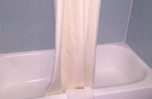 Downtown Myrtle Beach Hotel | Admiral Motor Inn