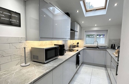 Fleetwood House | Admirals Rest Summary