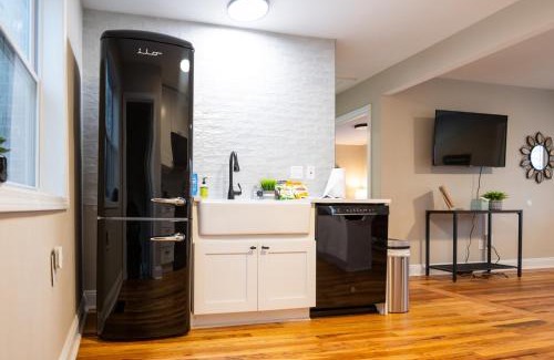 St. Charles Apartment | Adorable 2 Bedroom Home