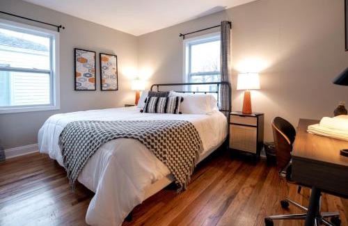St. Charles Apartment | Adorable 2 Bedroom Home