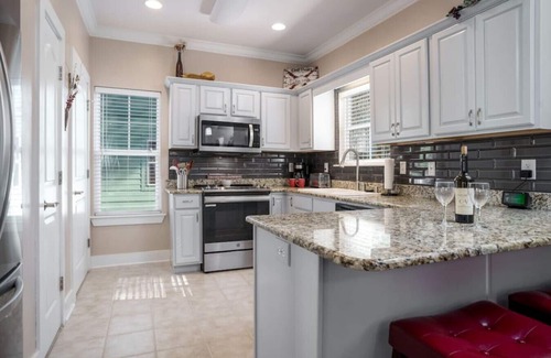 Gulf Shores House | Adorable Bay John 2 Cottage-pet friendly