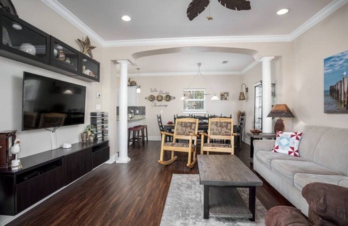 Gulf Shores House | Adorable Bay John 2 Cottage-pet friendly