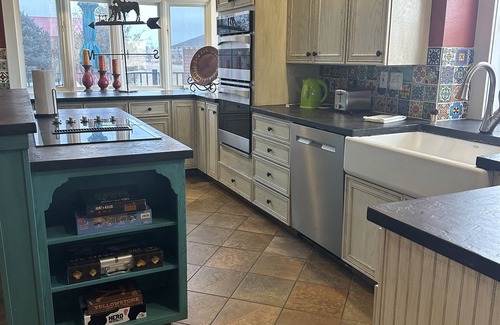 Eaton House | Adorable Farmhouse within steps of Double Check Arena!