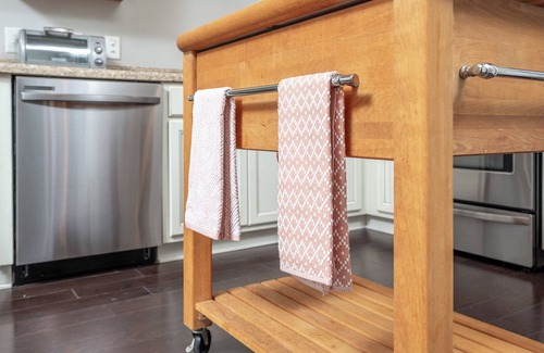 Durham House | Adorable home in fantastic location near restaurants and Duke!