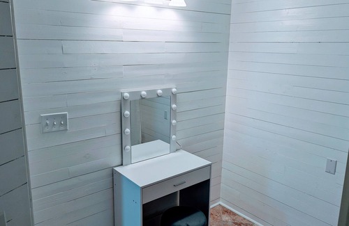 Riverland Terrace Apartment | Adorable Studio Apartment with Patio