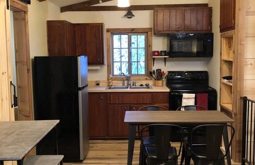 Deer Cabin | Adventure Awaits at the Deer Trails Cabin!