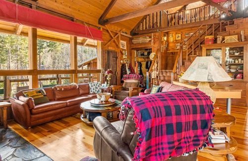 Groveland Cabin | Adventurer's retreat with a pizza oven, wood-burning fireplace, and large deck