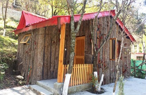 Gushaini Hotel | Adventurous trips hp