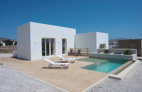 Ano Mera Apartment | Adyton Lux Suite, Mykonos Private Pool Experience