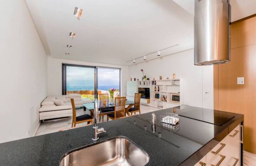 Petaloudes Apartment | Aegean View Luxury Loft