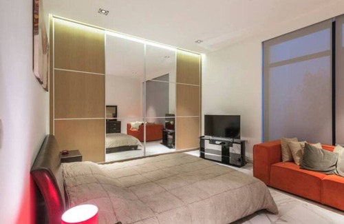 Petaloudes Apartment | Aegean View Luxury Loft