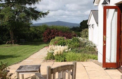 Eglwyswrw Bed & Breakfast | Ael y Bryn Luxury B&B, North Pembrokeshire
