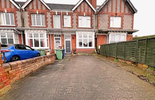 Cleethorpes House | Affordable and Comfortable Guest House by Sea