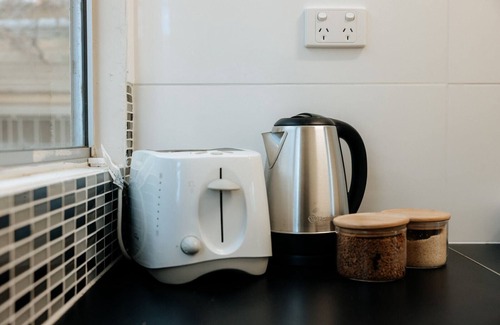 Albany House | Affordable CBD centrally located accommodation