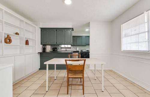 Oklahoma City House | Affordable Comfort w/Garage Parking