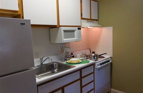 South Salisbury Hotel | Affordable Suites Salisbury