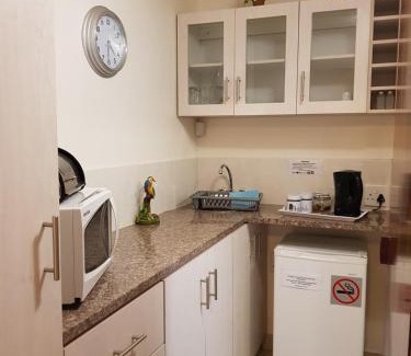 uMlalazi House | African Dwarf Kingfisher Guesthouse