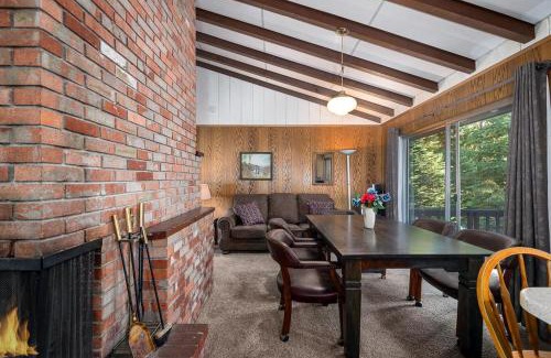 Carnelian Bay House | Agate Bay Ranch