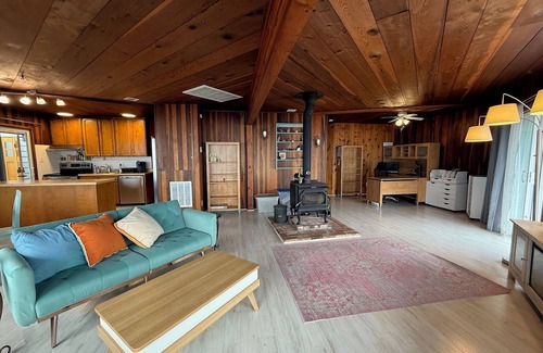 Trinidad House | Agate Beach Hideaway - 3-Bed/1-bath Furnished Monthly Rental in Trinidad, CA