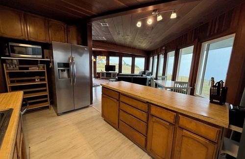 Trinidad House | Agate Beach Hideaway - 3-Bed/1-bath Furnished Monthly Rental in Trinidad, CA