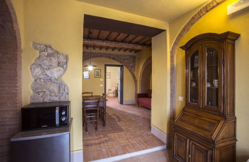 Guardistallo Apartment | Agriturismo Ai Massi - MAESTRALE Apartment (ground floor, two-room apartment)