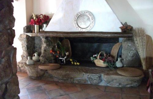 Arbus House | Agriturismo Rocce Bianche - Porticato