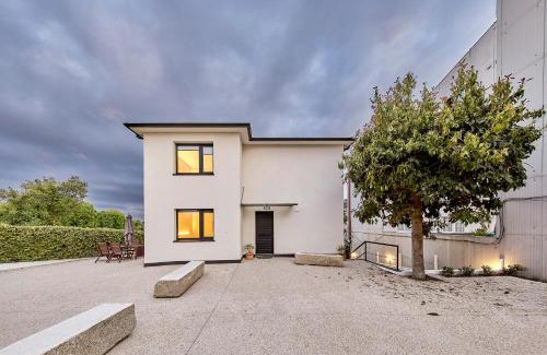 Porto de Santa Cruz Apartment | AHH Atlantic Horizon Homes