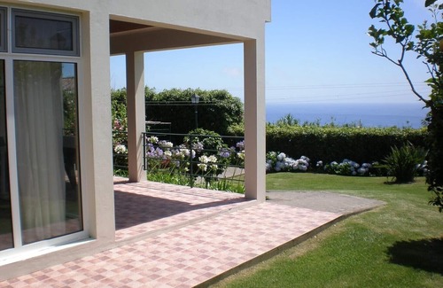 Ponta Delgada House | AHR - Casa Criptomeria, facing the sea, enjoy the welfare, peace and tranquility