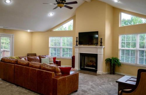 Russellville House | Aidans Mountainside Manor