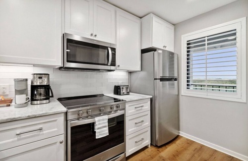 Fernandina Beach Condo | AIP RESORT,5th FLOOR, TURTLE DUNES,STEPS TO THE BEACH AND POOL, RENOVATED