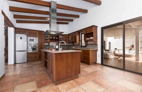 Pajara Villa | Air-Conditioned Villa "Selena" with Pool, Garden & Wi-Fi