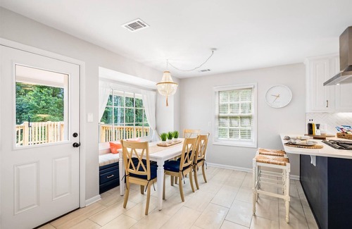 College Park House | Airy 5br home w/pool, outdoor living, game room