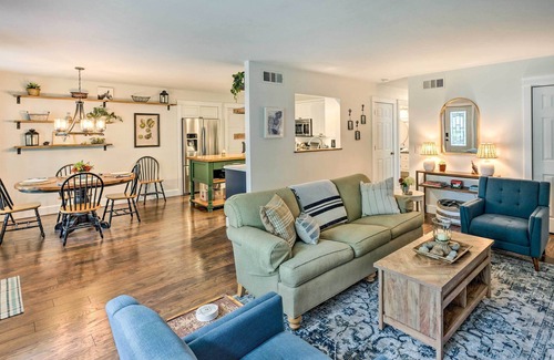 Lake Mills Cottage | Airy Cottage Close to Rock Lake w/Fire Pit!
