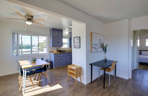 Zaferia Condo | Airy Long Beach Condo Rental: 2 Mi to Ocean!