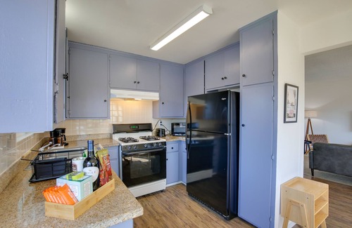 Zaferia Condo | Airy Long Beach Condo Rental: 2 Mi to Ocean!