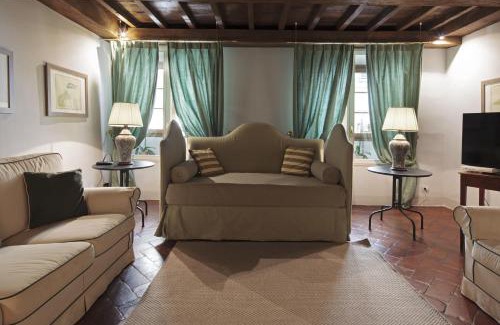 Duomo Hotel | Al Palazzo del Marchese di Camugliano Residenza d'Epoca