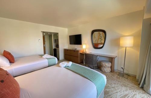 Ala Moana House | Ala Moana Hotel 13th FL R0 2Double Beds 4Person