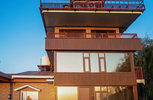 Theog Apartment | ALAYA STAYS LAFU HOUSE- WOODSCAVE