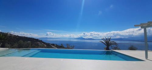 Nea Anchialos Villa | ALBA OCEAN VIEW LUXURY RESIDENCE