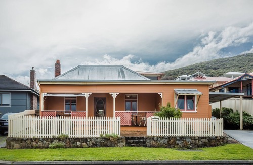 Albany Cottage | Albany Historic Cottage by the BnB Collection