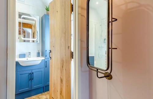 Diss House | Alberts Dairy