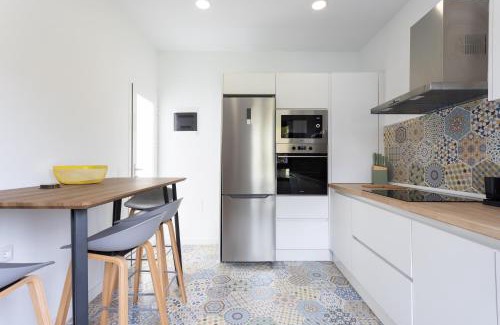 Alcala Apartment | Alcalá Deluxe Townhouse By Sunkeyrents