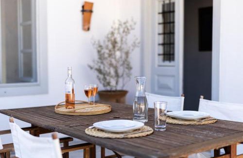 Hydra House | Alethea House