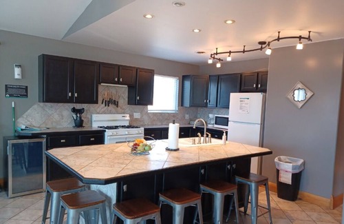 Monticello Hotel | Alexander’s Landing Penthouse - Lakefront, Balcony, and Room to Relax