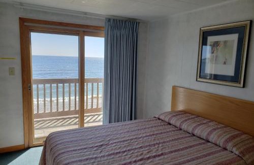 Algoma Hotel | Algoma Beach Motel