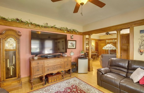 Algoma House | Algoma Victorian - Steps to Lake Michigan!