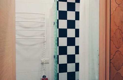 Holosiivskyj Apartment | Alice in Wonderland near Ipodrom