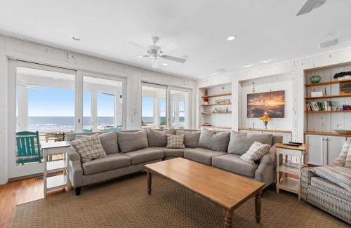 North Litchfield Beach House | Alive After Five Where Tranquility Meets the Ocean