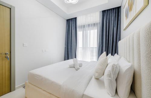 Sheikh Zayed Road Apartment | ALiving Charming 1BR at Aykon Tower Business Bay